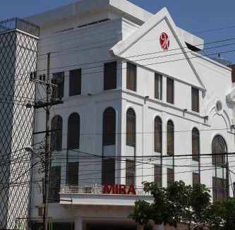 Gubeng Hotel | DeMira Hotel
