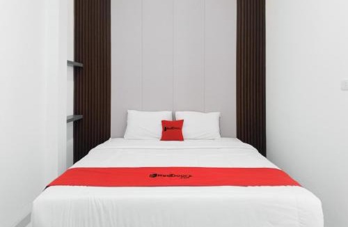 Rajabasa House | RedDoorz Plus Near RS Airan Raya Lampung