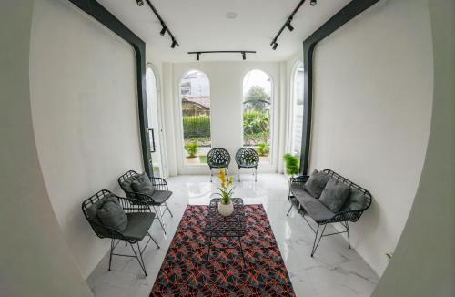 Lembang Villa | villa putih balitsa