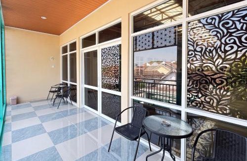 Madiun House | RedDoorz Syariah near PSC Madiun
