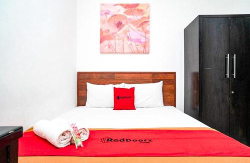Gambir House | RedDoorz Plus @ Pasar Baru