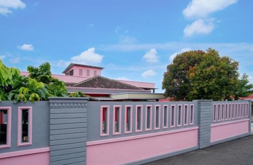Bandar Lampung Hotel | Hotel O near Urip Sumoharjo Hospital formerly Yasmine Guesthouse Syariah