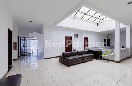 Binong Hotel | Karawaci Taman Permata Tiga Mitra RedDoorz