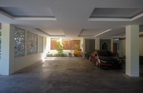 Kasihan Hotel | Urbanview Hotel Nardis Living near UMY