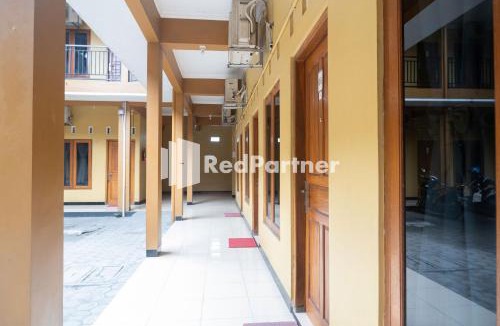 Wonosari Hotel | Wisma Handayani Syariah RedPartner near RSUD Wonosari