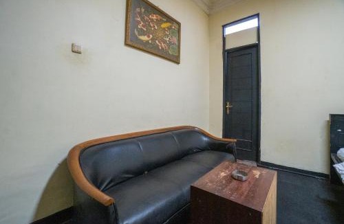 Kebayoran Lama Hotel | Hotel Tobana Kebayoran House By ARBA
