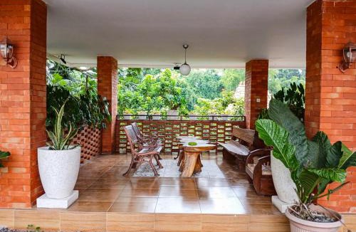 Sinduharjo House | Homestay Joglo Seruni Syariah RedPartner