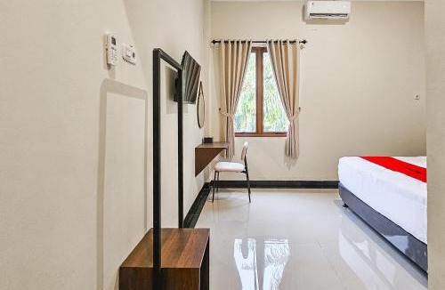 Depok House | RedDoorz at Grand Cimanggis