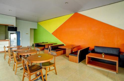 Rajabasa Hotel | Hotel O near Mall Boemi Kedaton formerly Hotel Lima Residence