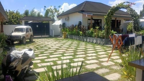 Sumbawa Barat House | The Jungle Family homestay