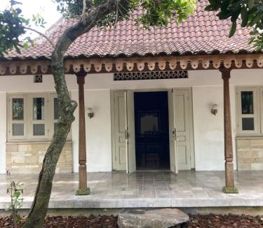 Klaten House | Trah Tetirah Village Villa
