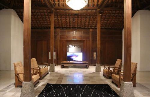 Klaten House | Trah Tetirah Village Villa
