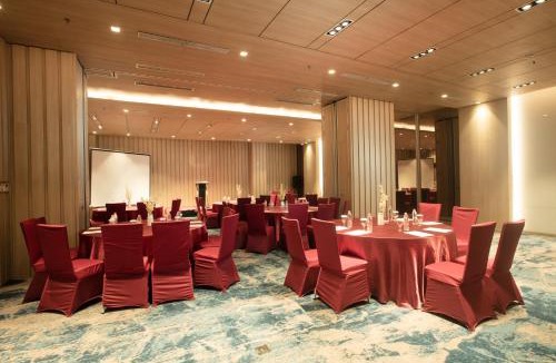 Cikarang Apartment | Louis Kienne Suites Cikarang