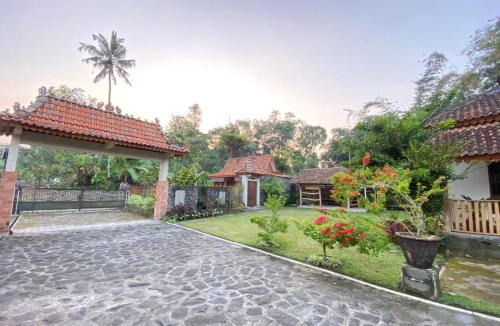 Pakem Bed & Breakfast | The Villas Joglo Trisaputran