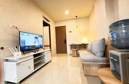 Kayu Putih Apartment | Apt Oak Signature Living & Modern by Ls