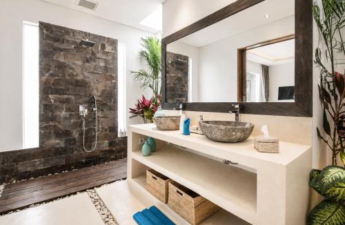 Drupadi Villa | Luxury 5BR Villa, Steps to Beach, Designer Chic
