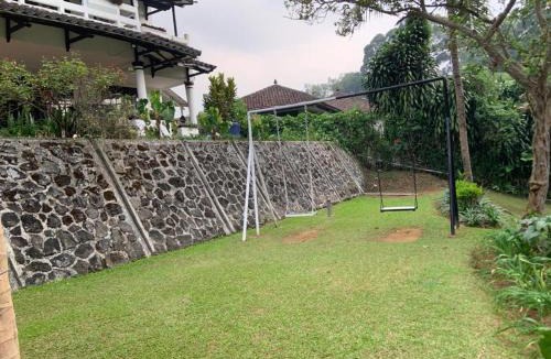 Cisarua Hostel | Hotel Kay Palace