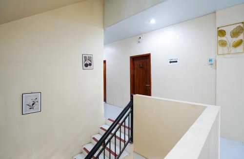 Surabaya House | RedDoorz at Medokan Rungkut Surabaya