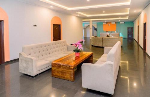 Jambi Hotel | SANS Hotel Bobo Home Jambi