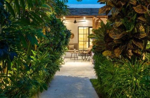 Beraban Villa | Villa Ruta II - Luxury 2BR Tropical Villa next to Luna Beach Club and Nyanyi beach