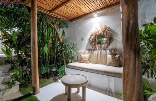 Beraban Villa | Villa Ruta II - Luxury 2BR Tropical Villa next to Luna Beach Club and Nyanyi beach