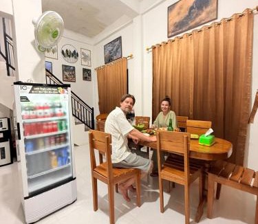 Komodo House | Dua Putri Komodo Homestay