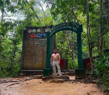 Bukit Lawang House | Tiga dara guest house & jungle trekking bukit Lawang
