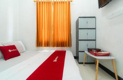 Bojonegoro House | RedDoorz at Jati Mas Alun Alun Bojonegoro