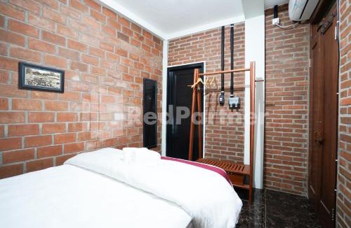 Tegalrejo House | Omah Karangwaru Homestay near Jogja City Mall RedPartner