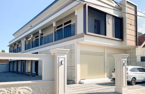 Tulungagung House | RedDoorz Syariah near Alun Alun Tulungagung 2