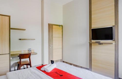 Pogung Lor Hotel | RedDoorz near Jogja City Mall 4