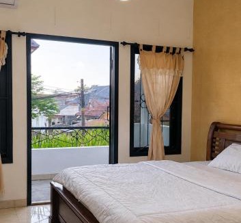 Ngaglik House | Ambarosed Homestay