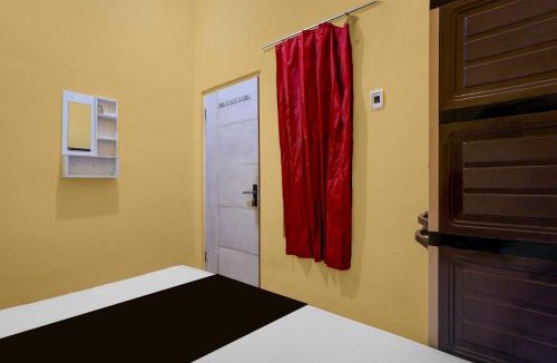 Dinoyo Hotel | OYO 95235 Griya Manisa Homestay Syariah