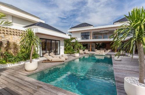 Nakula Villa | Villa Selena Space Luxury 4BR 15m Pool BBQ Staffed
