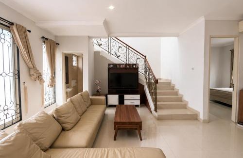 Cikarang House | Velvyrn Living Cozy 3BR