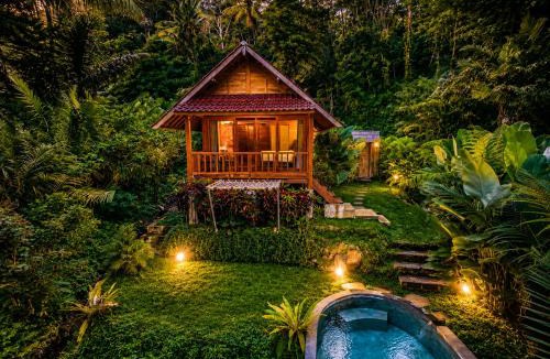 Bebandem Villa | The Payung House - Romantic Riverside Villa