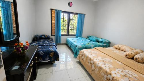 Ambarawa Villa | Bandungan Grand Family Villa Panoramic Mountain Views