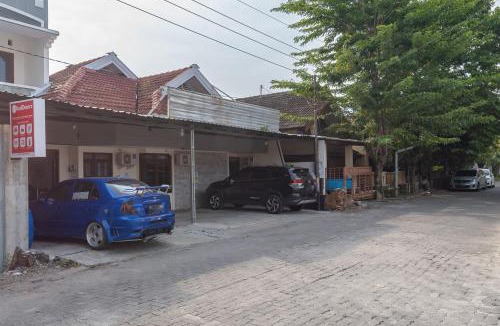 West Semarang Hotel | RedDoorz at Anjasmoro Guest House near Bandara Ahmad Yani Semarang