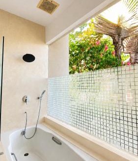 Senggigi Villa | Villa Layar with Infinity Pool and Ocean View
