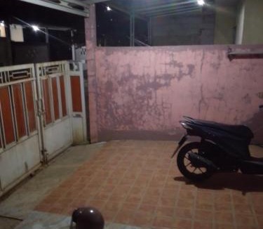 Cibinong House | Iqbal's properti