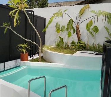 Depok Hostel | Shira Villa