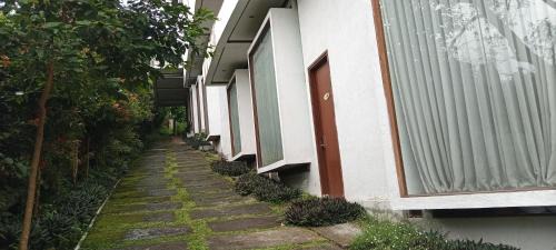 Ciburial Hotel | Townhouse Oak Hotel Pondokan Tjiburial