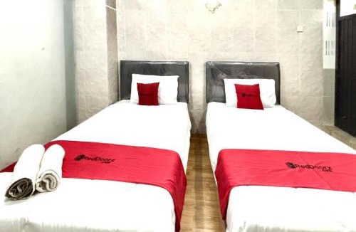 Surabaya House | RedDoorz near Pelabuhan Tanjung Perak 2 Surabaya