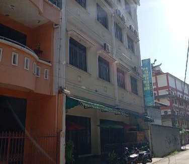 Makassar Hostel | Legenda Beril Hostel