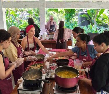 Senggigi House | Daphne Homestay & Cooking Class