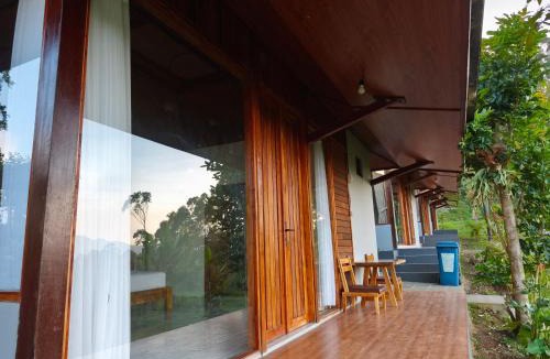 Ciwidey Hotel | Saung Komando Ciwidey