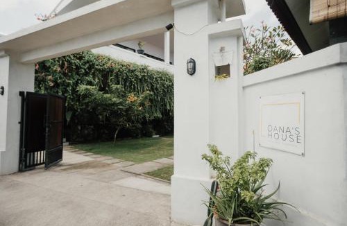 Kelating House | Dana's Kelating Guest House, Close to Kelating Beach