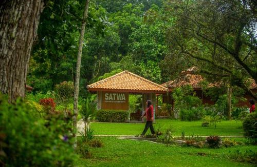 Labuhan Ratu Cabin | Satwa Elephant Ecolodge
