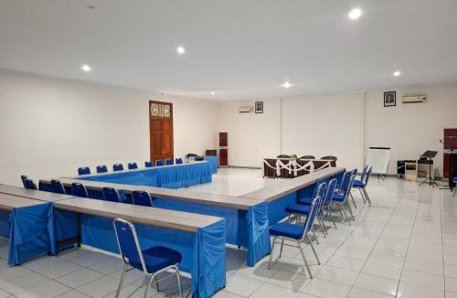 Prawirotaman Hotel | RedDoorz Plus at Sisingamangaraja Prawirotaman Yogyakarta