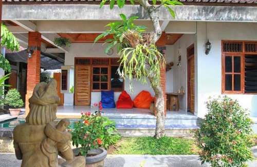 Peliatan Hostel | Halaman Depan Hostel